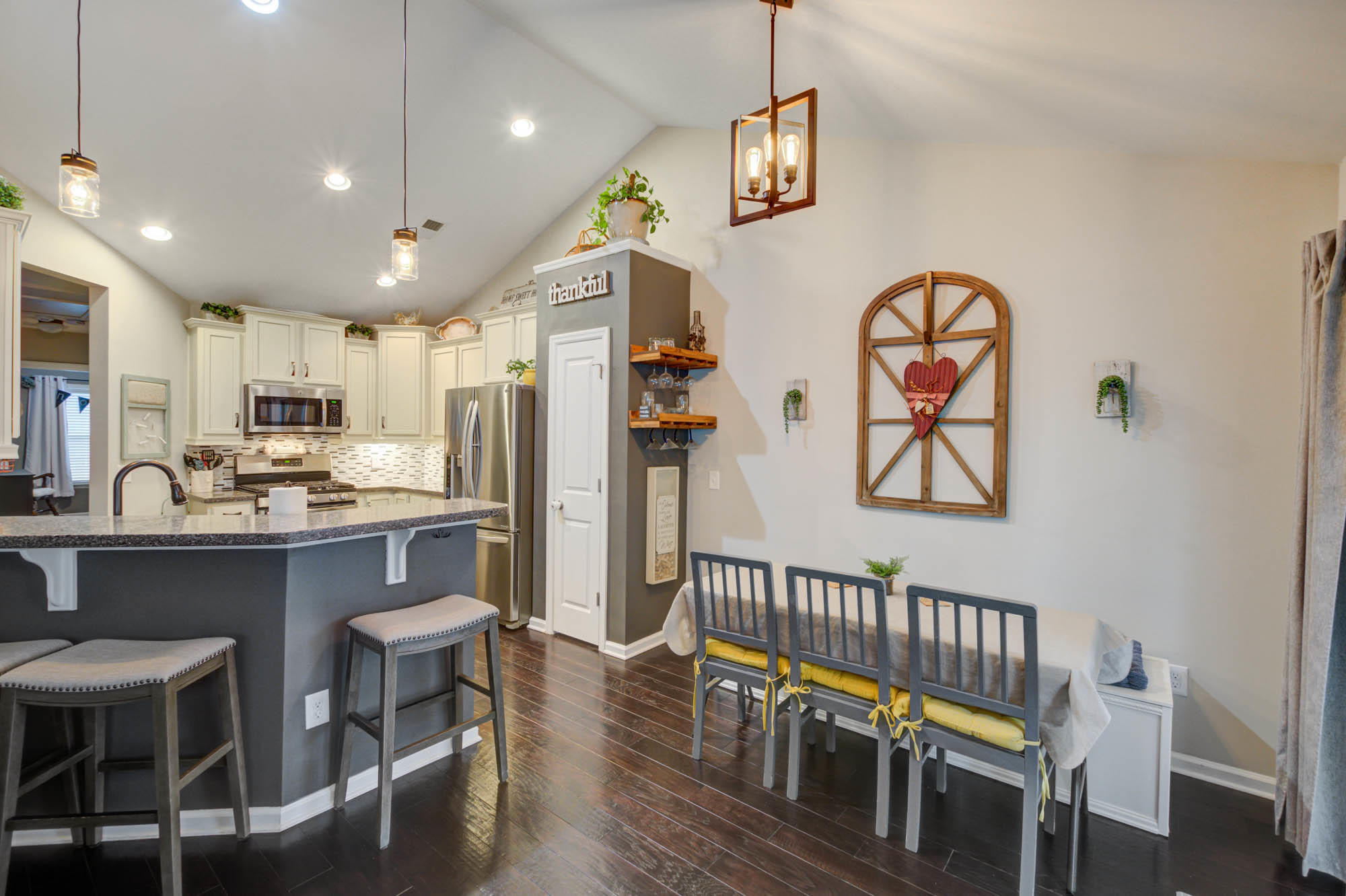163 Alpine Road Summerville, SC 29485 - Photo 9 of 29 163Alpine-CalSiglerPhotography (9)