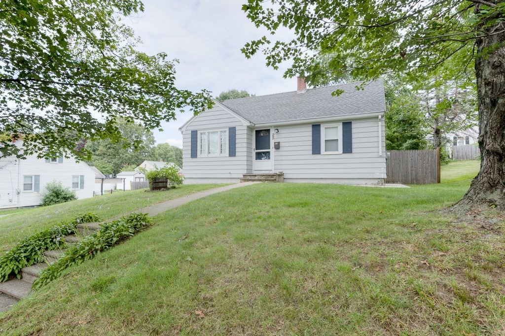25 Dogwood Road Worcester, MA 01606 - Photo 3 of 25 Gallery Image 3