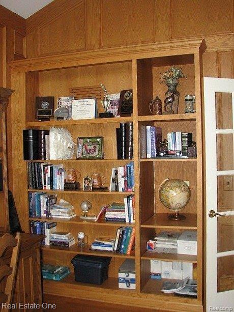 5002 Stonehenge Drive Rochester, MI 48306 - Photo 10 of 18 10 Library