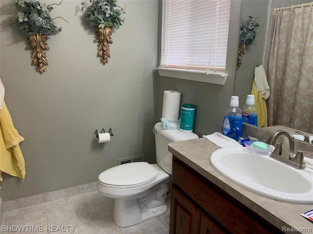 12224 19 Mile Road Sterling Heights, MI 48313 - Photo 16 of 37