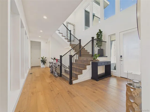 a view of entryway livingroom and hall
