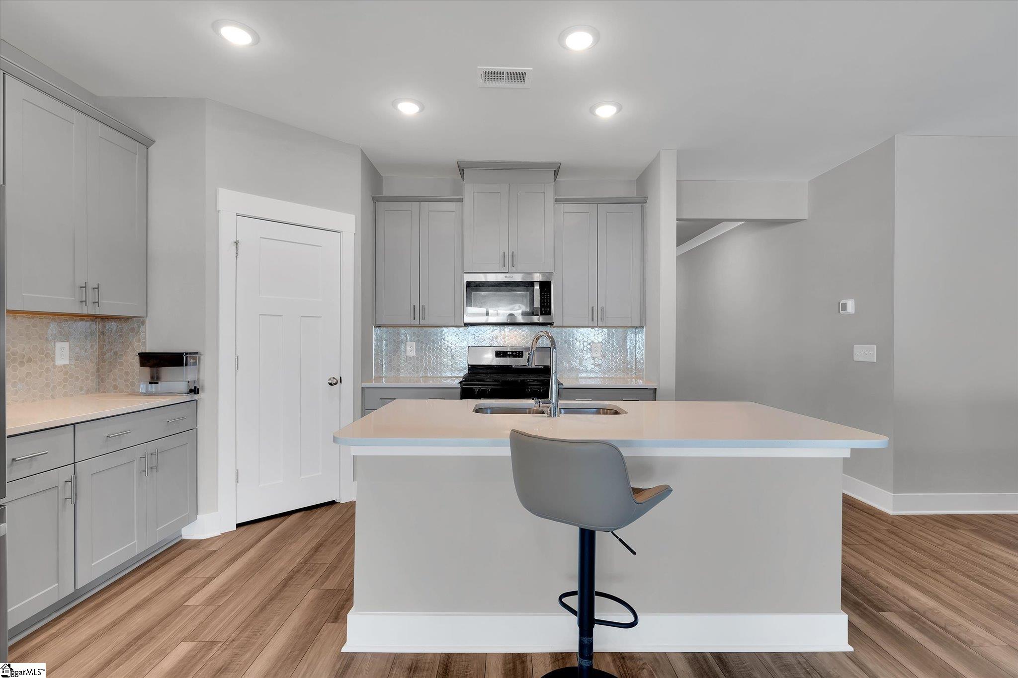 609 Splendid Place Simpsonville, SC 29680 - Photo 12 of 37 Gallery Image 12