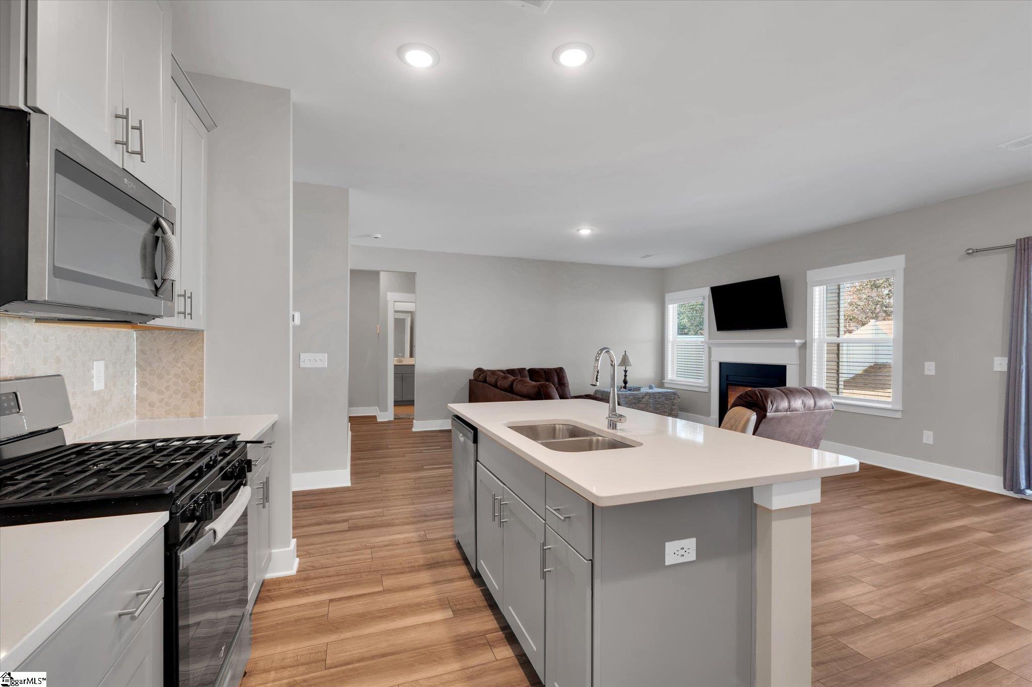 609 Splendid Place Simpsonville, SC 29680 - Photo 15 of 37 Gallery Image 15