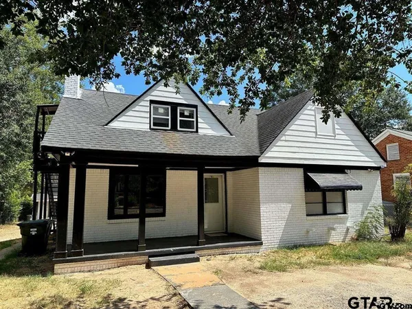 $1,000 | 1511 Summit Tyler Tx 75701, Unit 1, Tyler, TX 75702