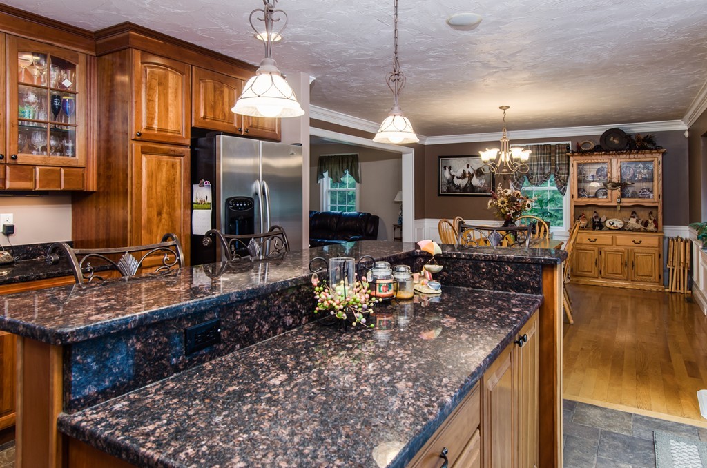 31 Round Farm Road Rehoboth, MA 02769 - Photo 8 of 30 Gallery Image 8