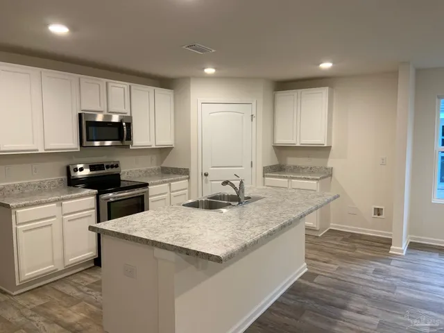 $279,900 | 6468 Firefly Drive, Milton, FL 32583