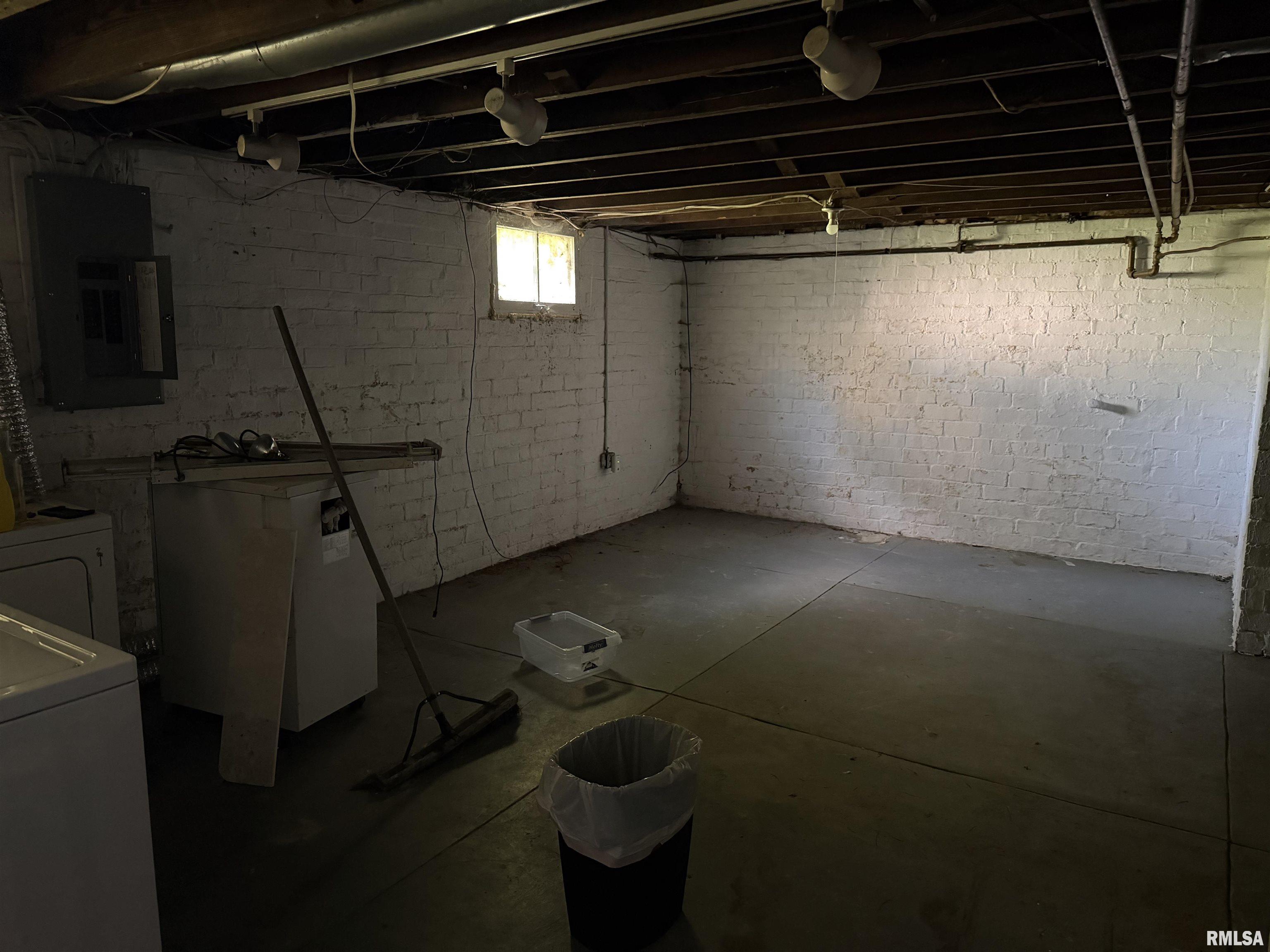 619 East Oak Street Springfield, IL 62703 - Photo 22 of 33 Gallery Image 22