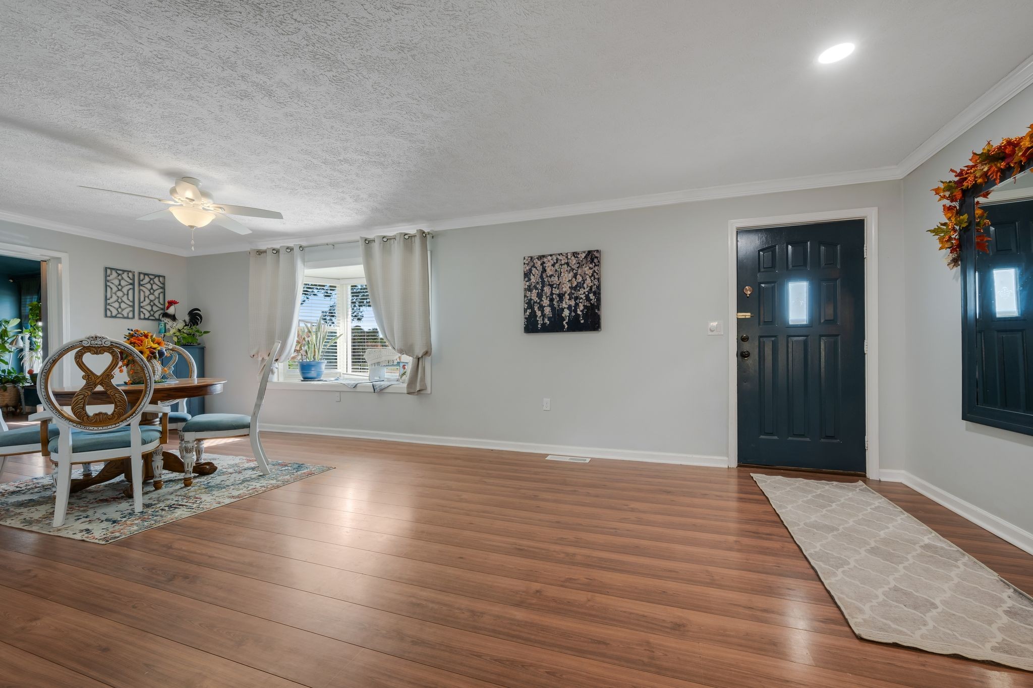 1971 Ridge Road McEwen, TN 37101 - Photo 3 of 40 a furnished livingroom with a workspace and a window