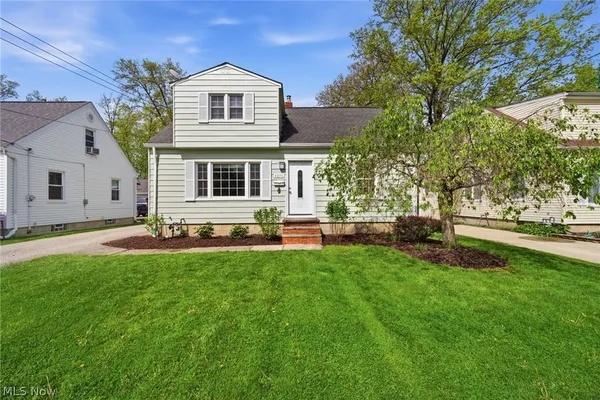 $320,000 | 4276 Grove Avenue, Willoughby, OH 44094
