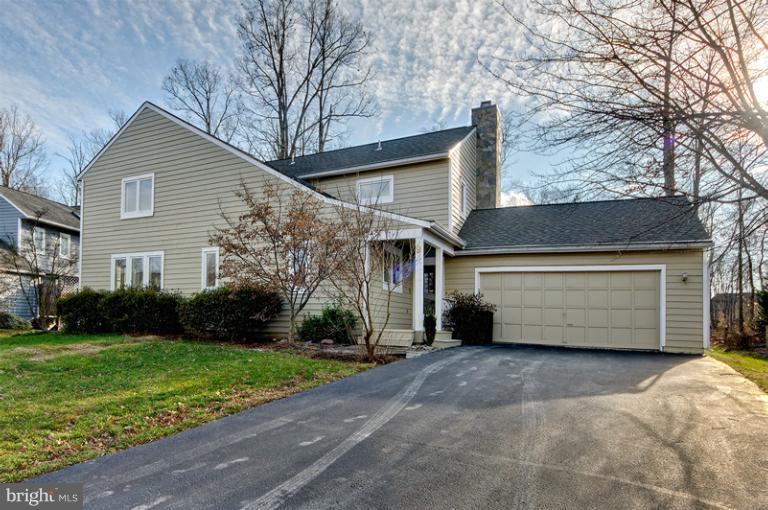 9 Rutledge Court Sterling, VA 20165 - Photo 24 of 30 Exterior (Front)