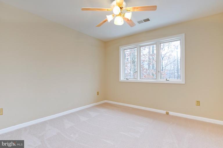 9 Rutledge Court Sterling, VA 20165 - Photo 25 of 30 Bedroom