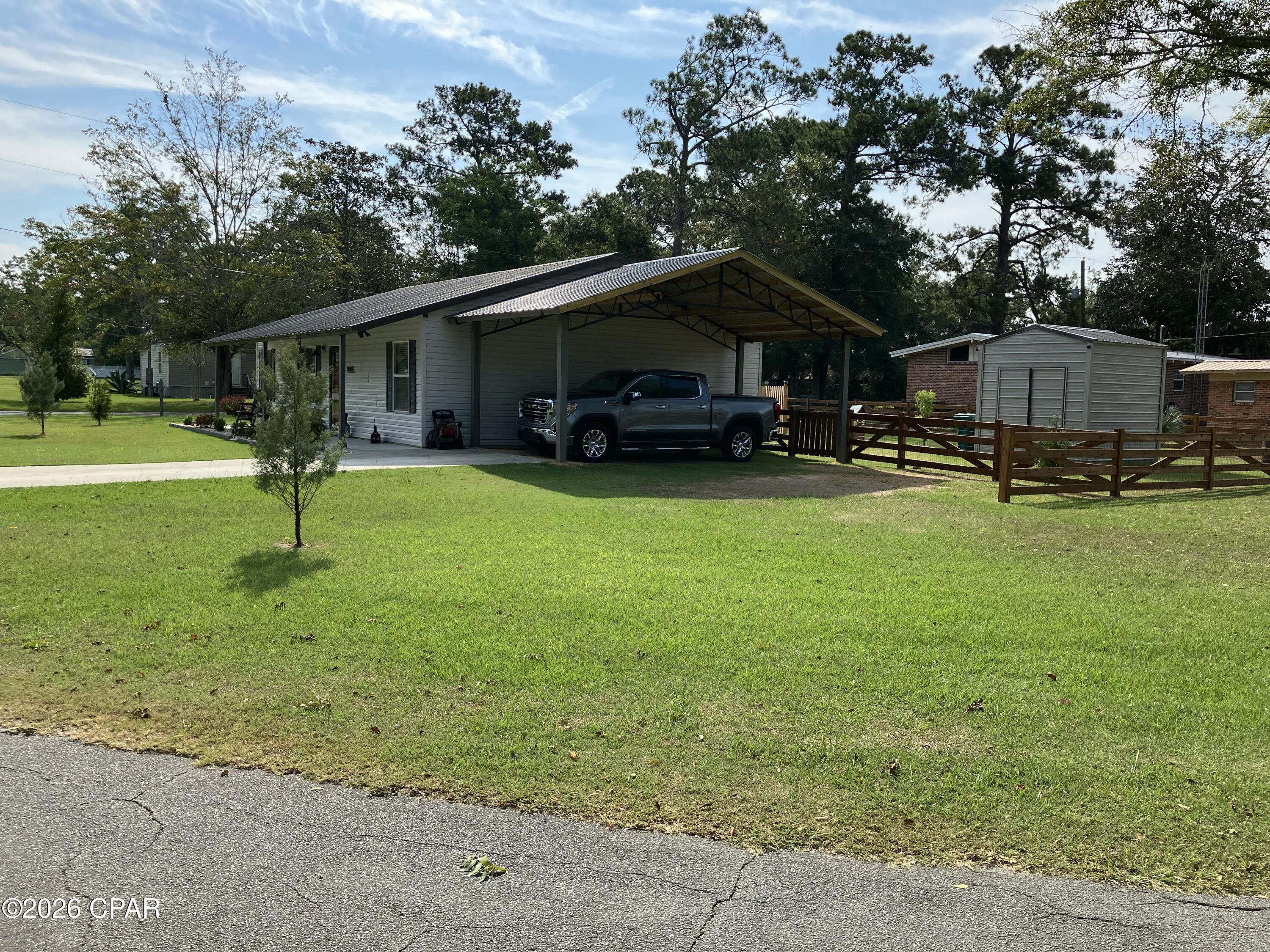 5985 Webb Street Graceville, FL 32440 - Photo 5 of 47