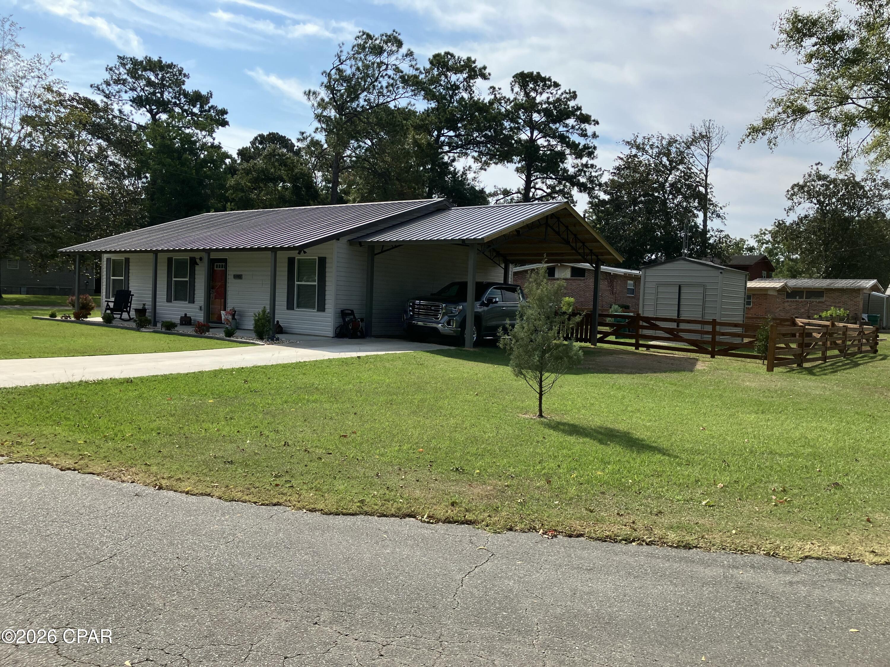 5985 Webb Street Graceville, FL 32440 - Photo 6 of 47