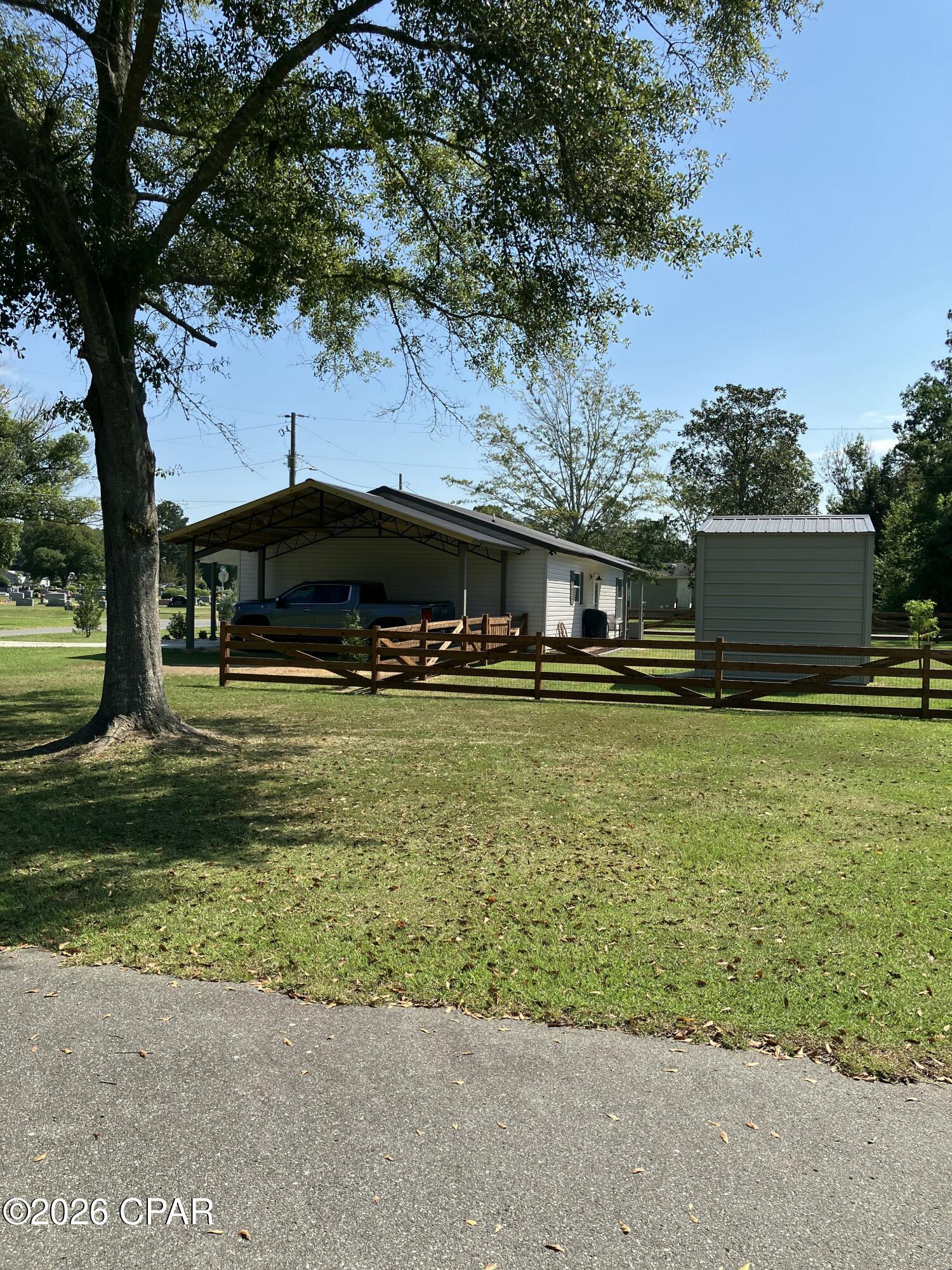 5985 Webb Street Graceville, FL 32440 - Photo 8 of 47