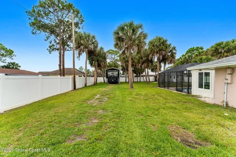 $469,900 | 498 Chamberlin Avenue Northwest, Palm Bay, FL 32907