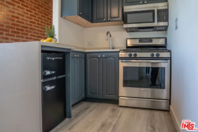 $1,900 | 914 North Fairfax Avenue, Unit 201, West Hollywood, CA 90046