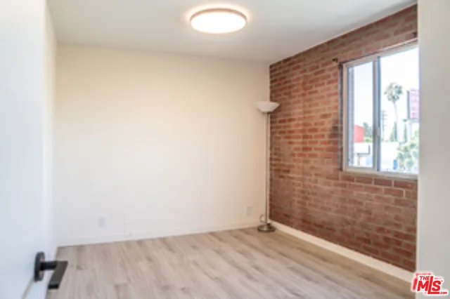 $1,900 | 914 North Fairfax Avenue, Unit 201, West Hollywood, CA 90046