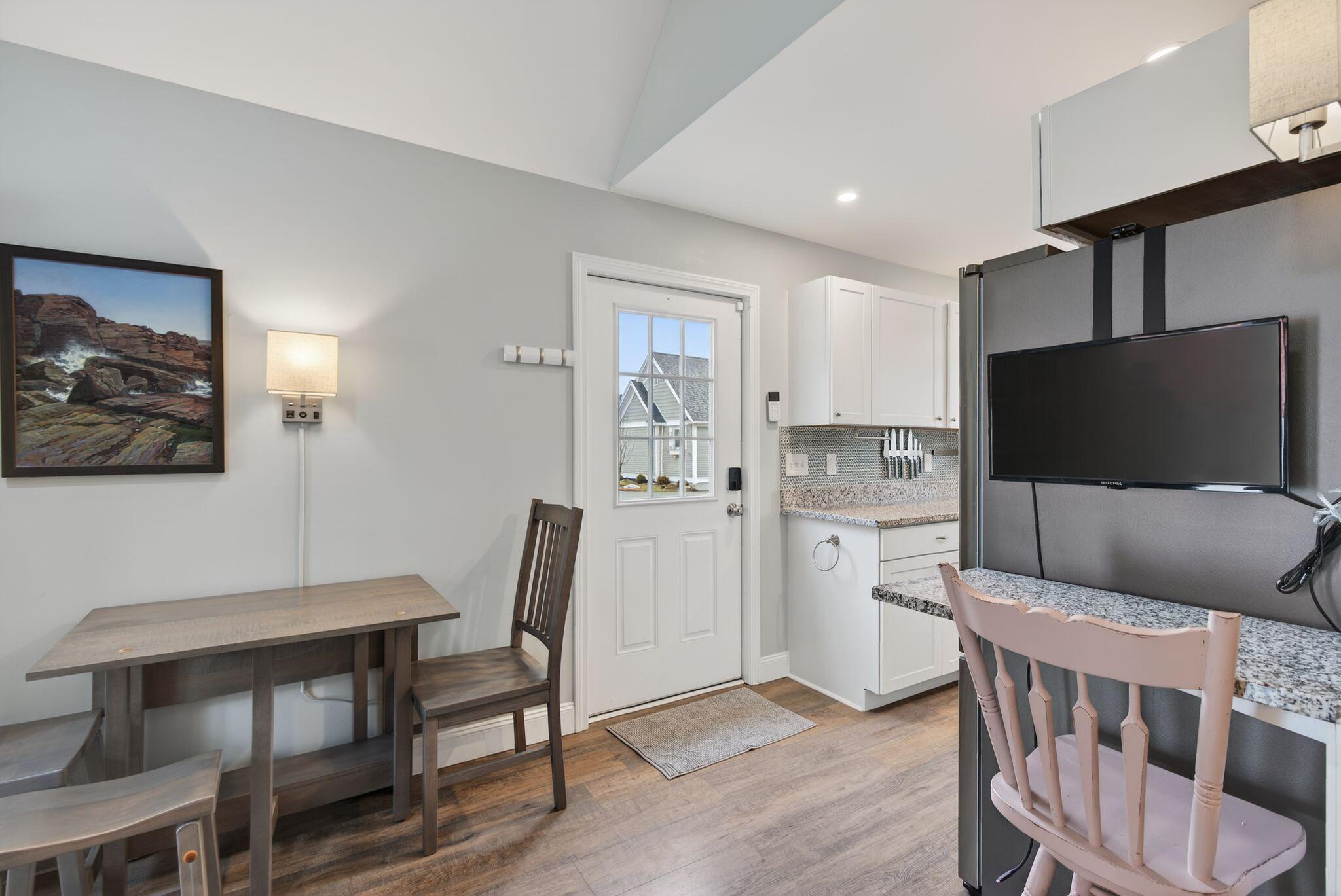 994 Portland Road, Unit 6 Saco, ME 04072 - Photo 8 of 35 26_DSC00940