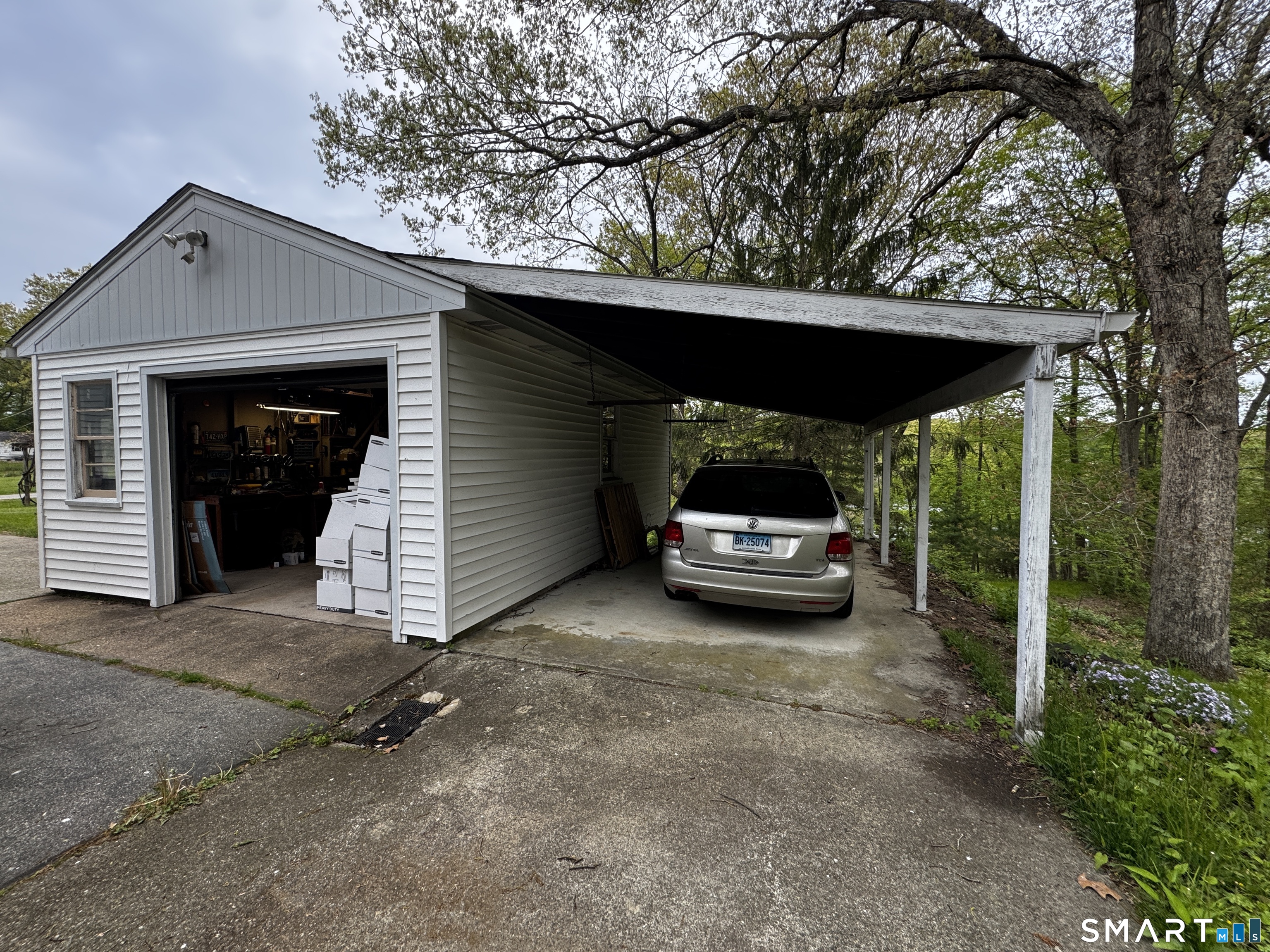 95 Baltic Road Norwich, CT 06360 - Photo 5 of 20 Garage with attached carport