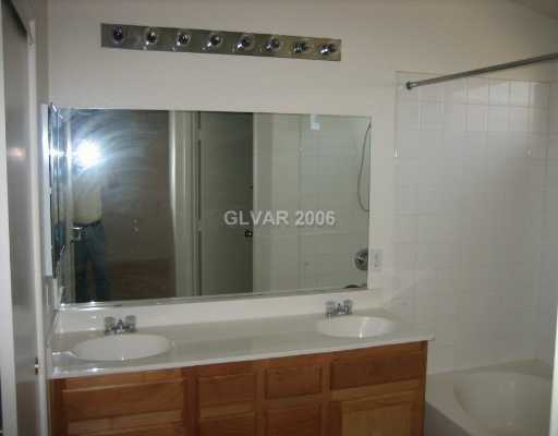 4413 Ranch Foreman Road North Las Vegas, NV 89032 - Photo 3 of 6 Master Bath/Spa.