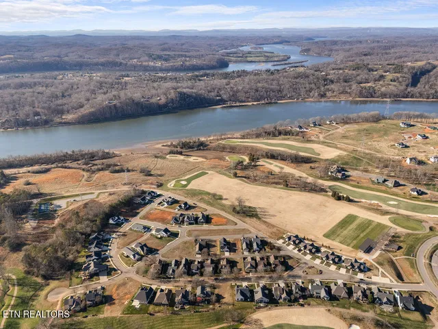 $725,000 | 748 Bobcat Run Drive, Loudon, TN 37774