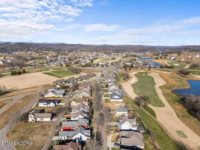 $725,000 | 748 Bobcat Run Drive, Loudon, TN 37774