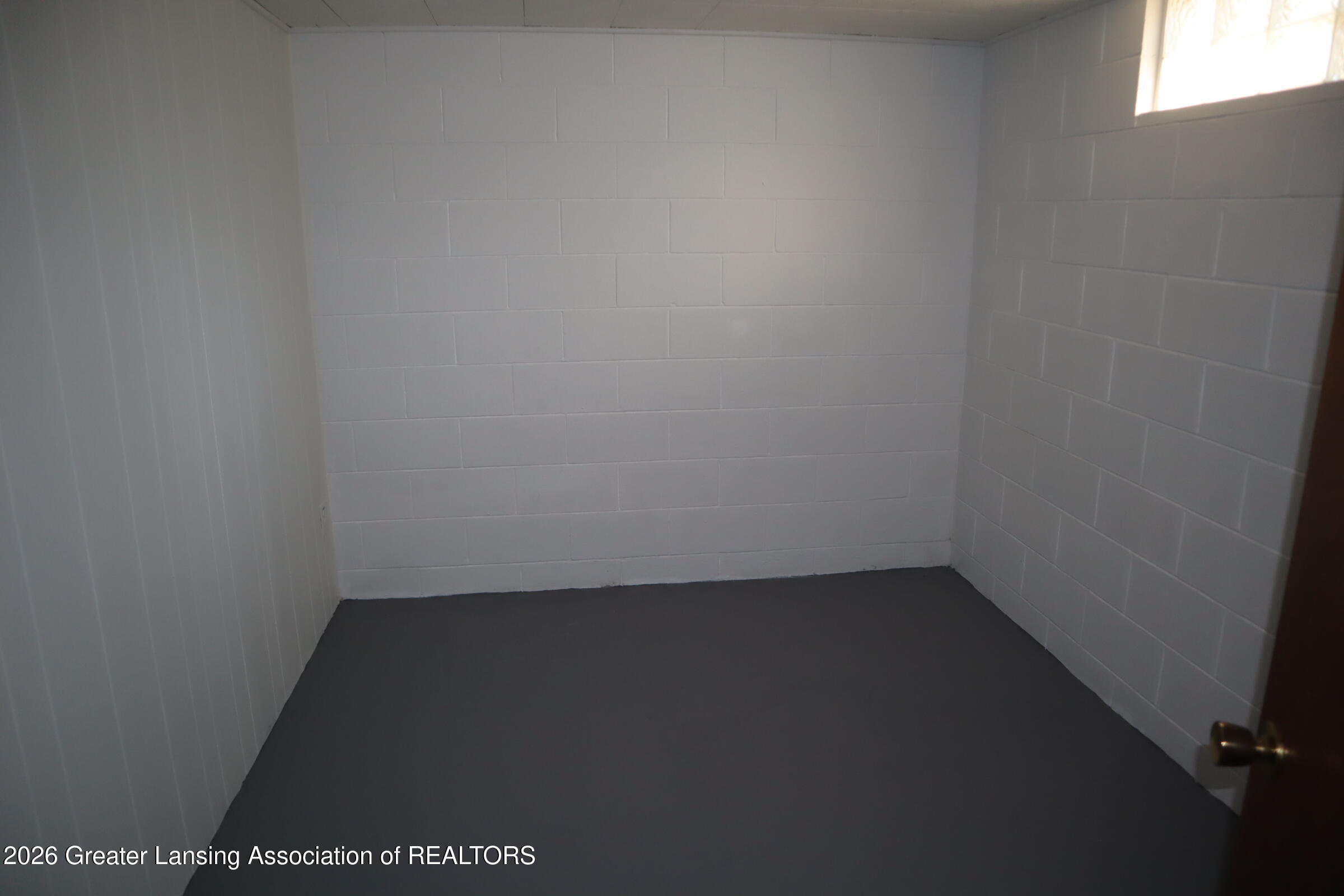 2308 Reed Street Lansing, MI 48911 - Photo 27 of 29 IMG_3354