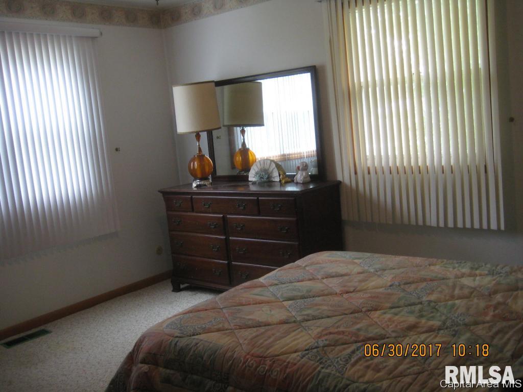 6135 Turkey Run Road Sherman, IL 62684 - Photo 10 of 24 Gallery Image 10