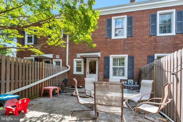 $3,400 | 3043 South Abingdon Street, Arlington, VA 22206