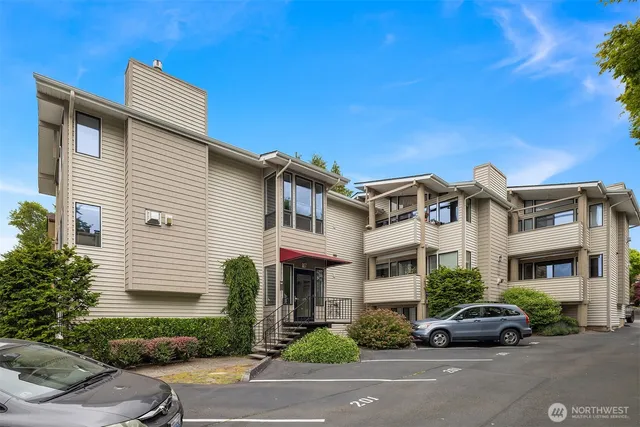 $459,950 | 335 3rd Avenue South, Unit 203, Edmonds, WA 98020