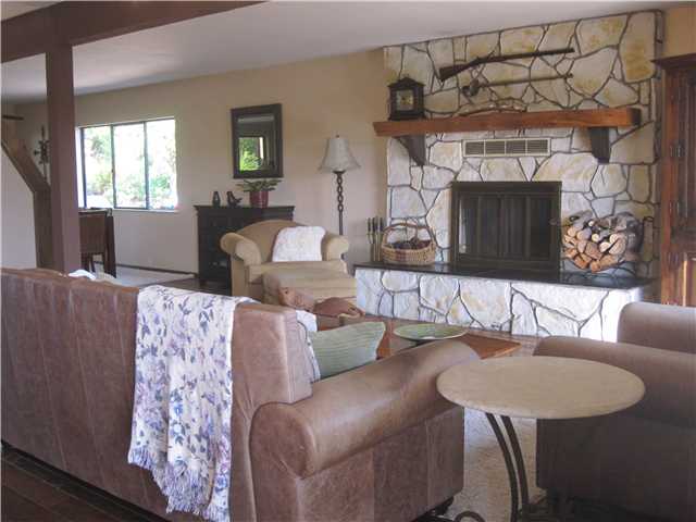 1320 Saxony Road Encinitas, CA 92024 - Photo 3 of 25