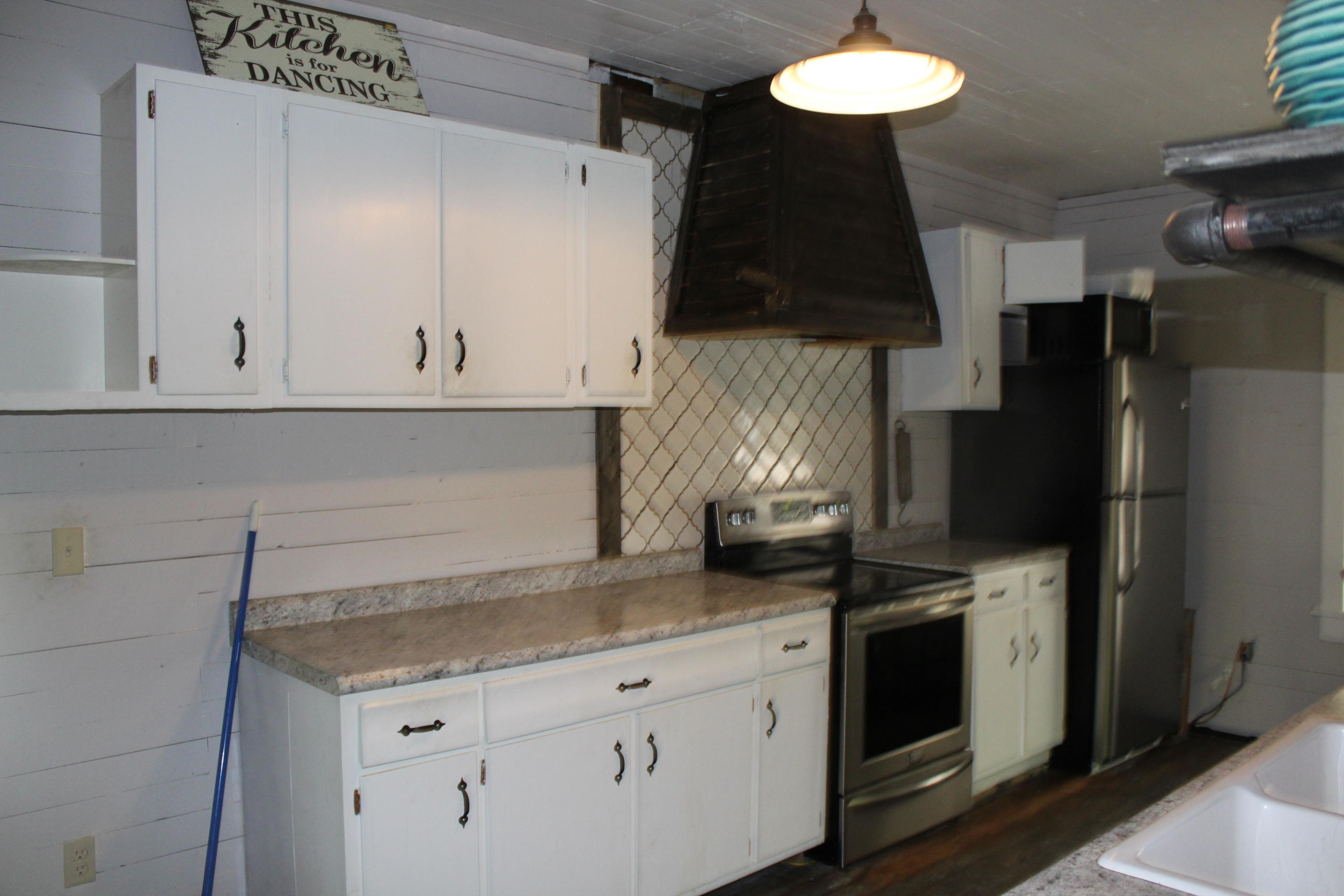 120 Batley Road Clinton, TN 37716 - Photo 8 of 11 IMG_1375