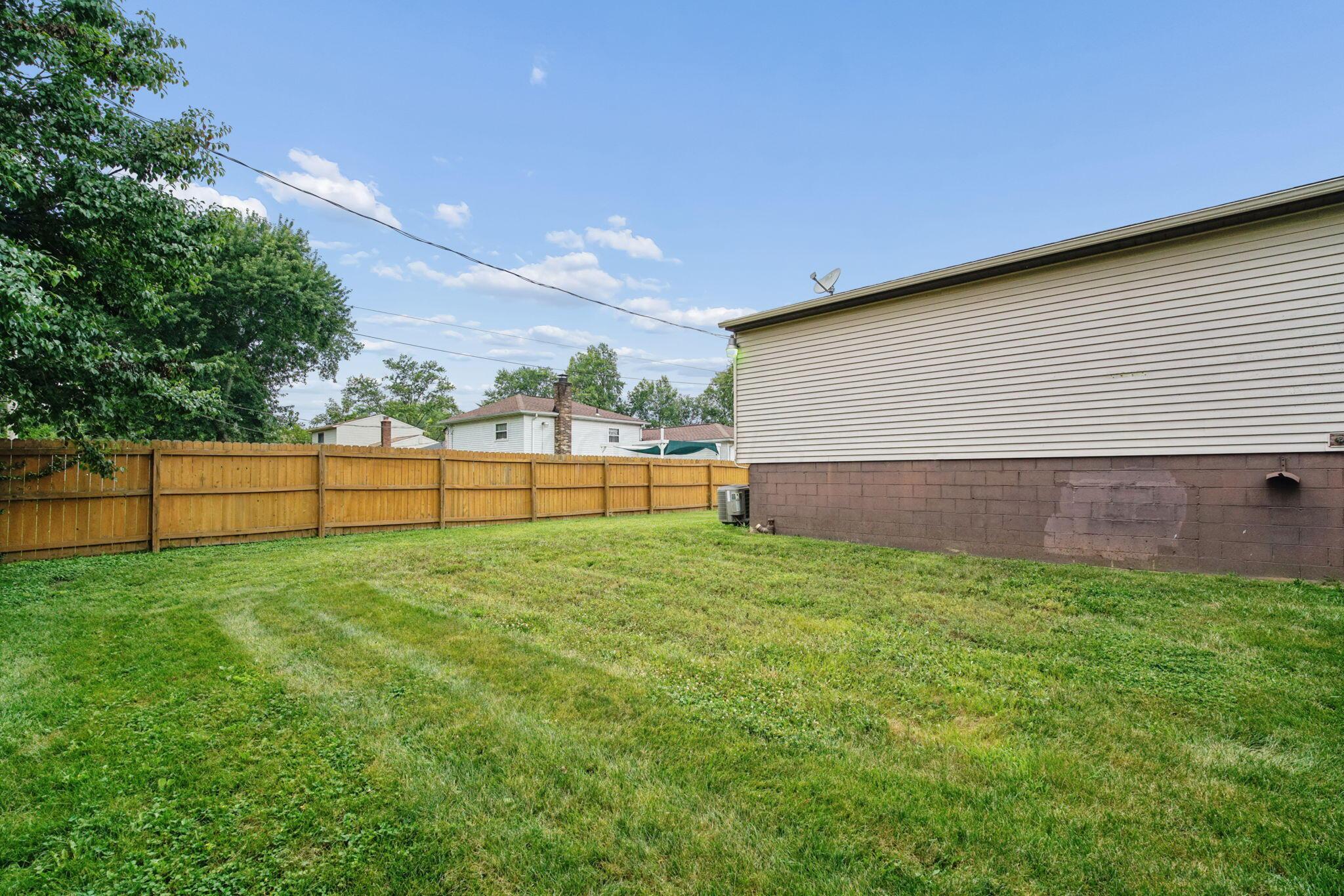 4909 Dunlap Road Columbus, OH 43229 - Photo 29 of 38 29-web-or-mls-4909-dunlap-rd