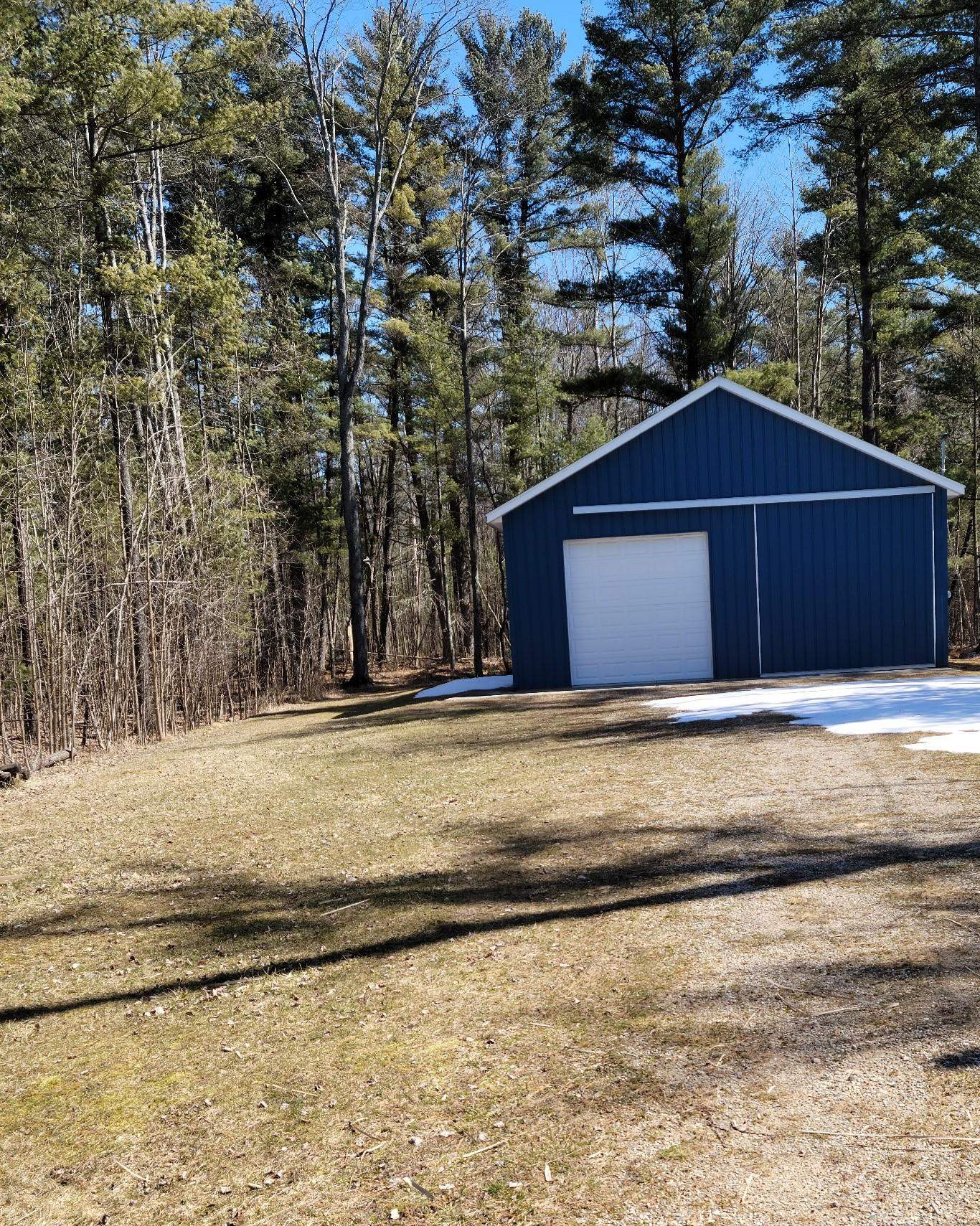 Pineland Point Gladwin, MI 48624 - Photo 2 of 5