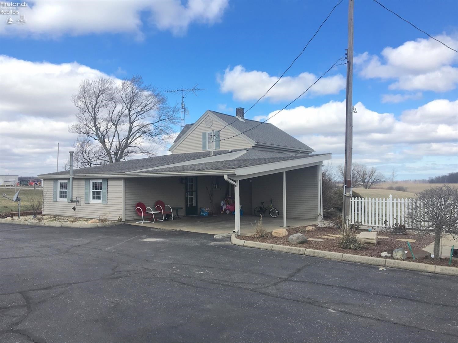 2407 Wells Road Collins, OH 44826 - Photo 2 of 10 Gallery Image 2