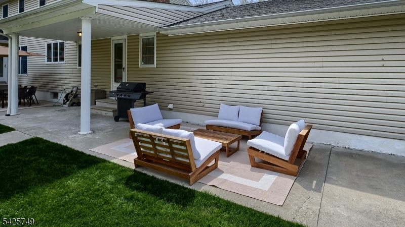 112 Urban Club Road Wayne, NJ 07470 - Photo 31 of 38