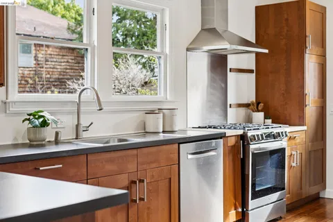 $1,195,000 | 5360 Boyd Avenue, Oakland, CA 94618