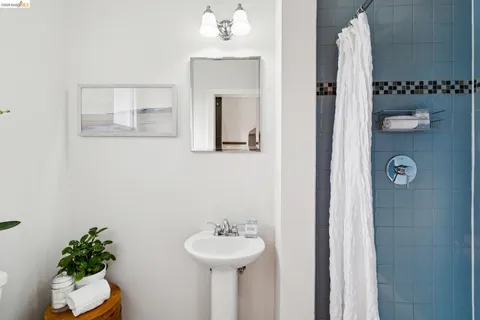 $1,195,000 | 5360 Boyd Avenue, Oakland, CA 94618