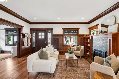 $1,195,000 | 5360 Boyd Avenue, Oakland, CA 94618