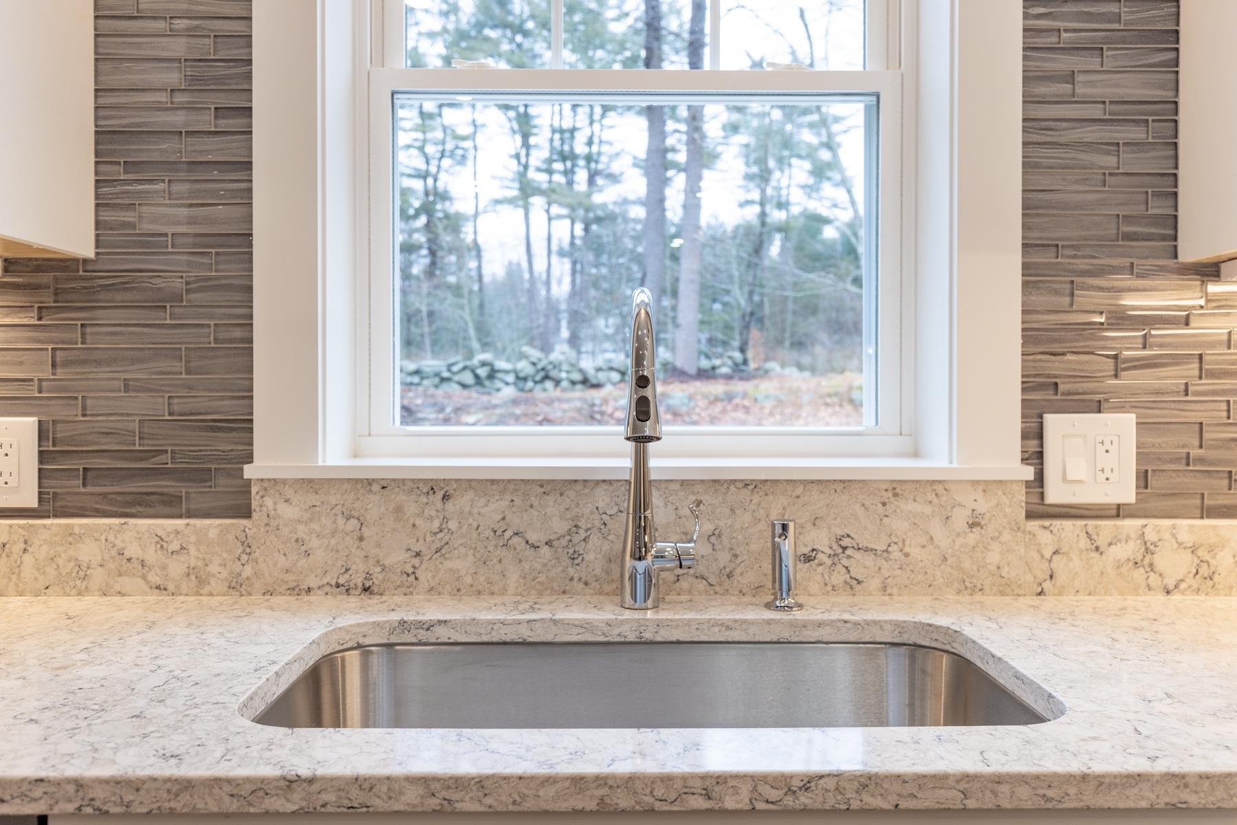 96 Pioneer Road Rye, NH 03870 - Photo 13 of 24