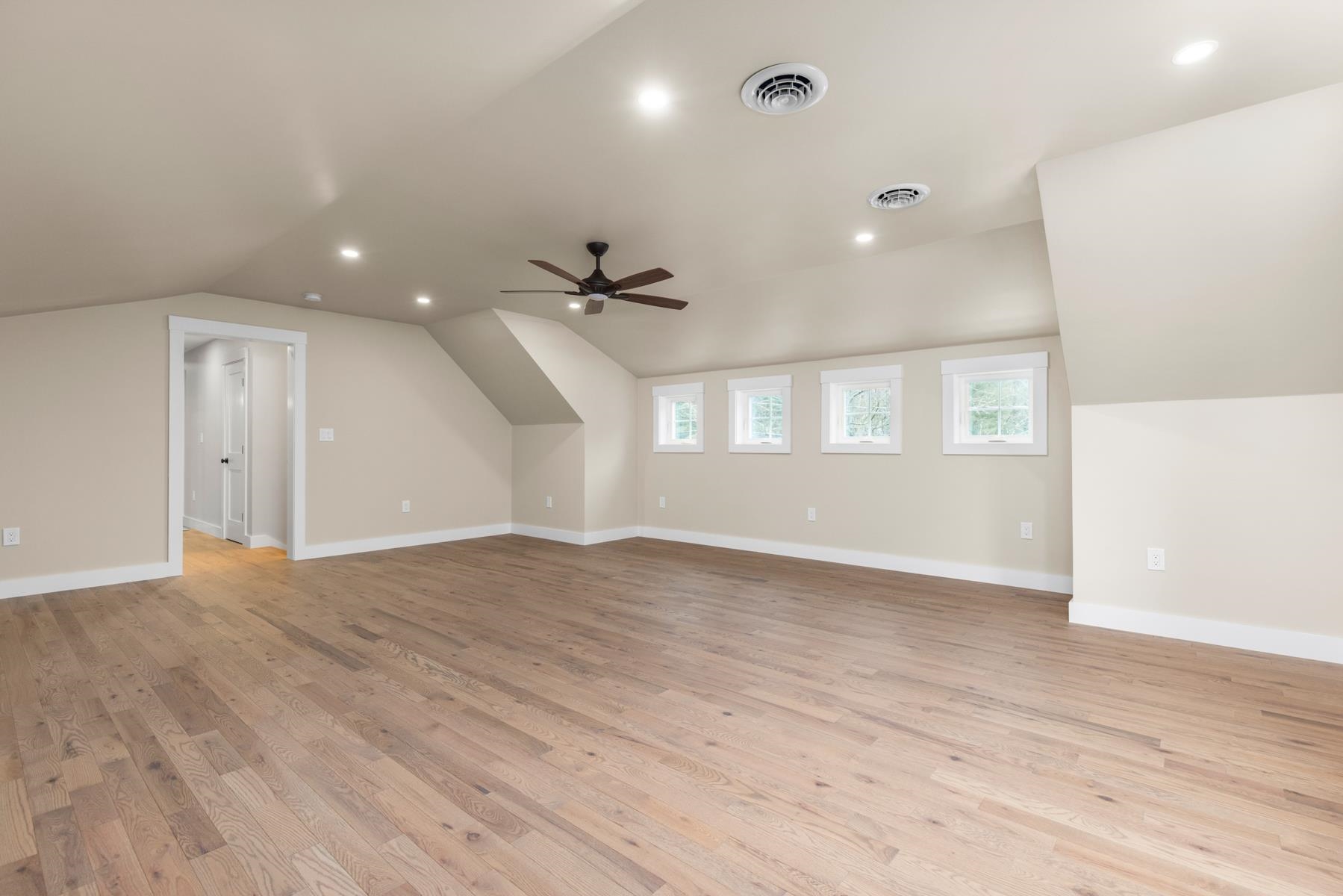 96 Pioneer Road Rye, NH 03870 - Photo 21 of 24