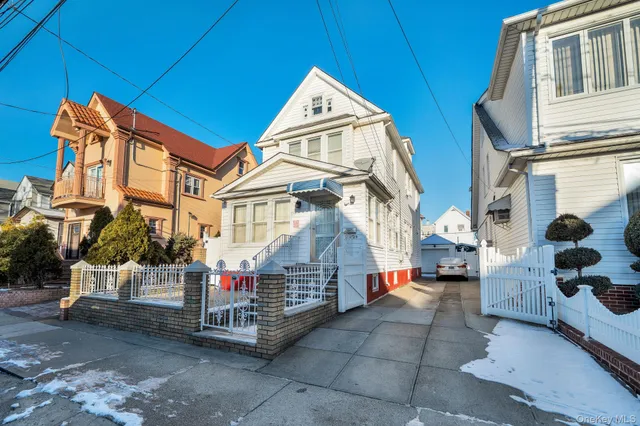 $995,000 | 104-39 115th Street | South Richmond Hill