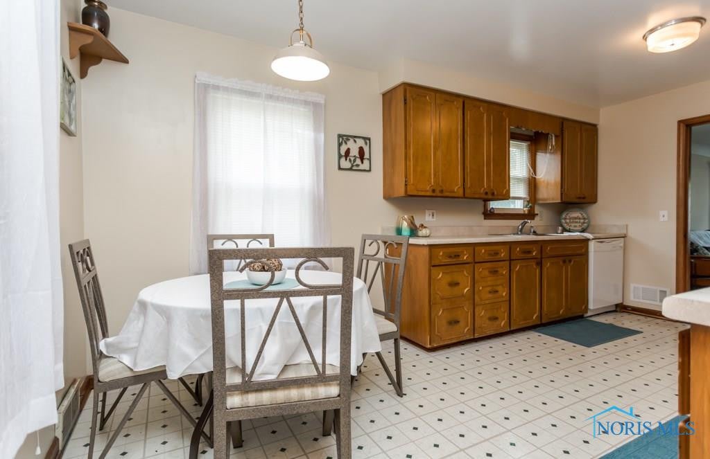 4420 Garrison Road Toledo, OH 43613 - Photo 12 of 35 Gallery Image 12