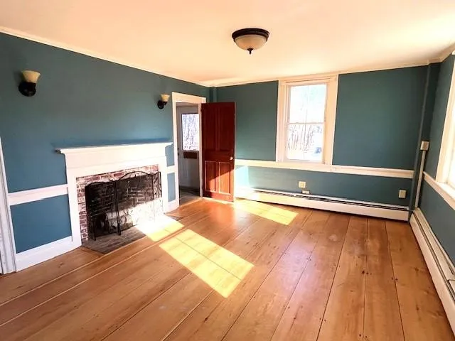 $3,200 | 26 Western Avenue, Henniker, NH 03242