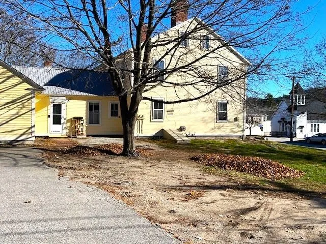 $3,200 | 26 Western Avenue, Henniker, NH 03242