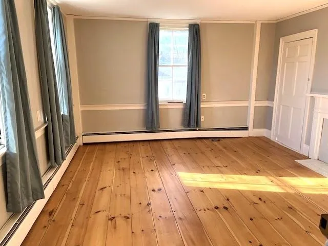 $3,200 | 26 Western Avenue, Henniker, NH 03242