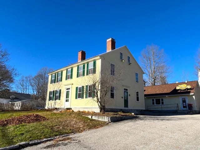 $3,200 | 26 Western Avenue, Henniker, NH 03242