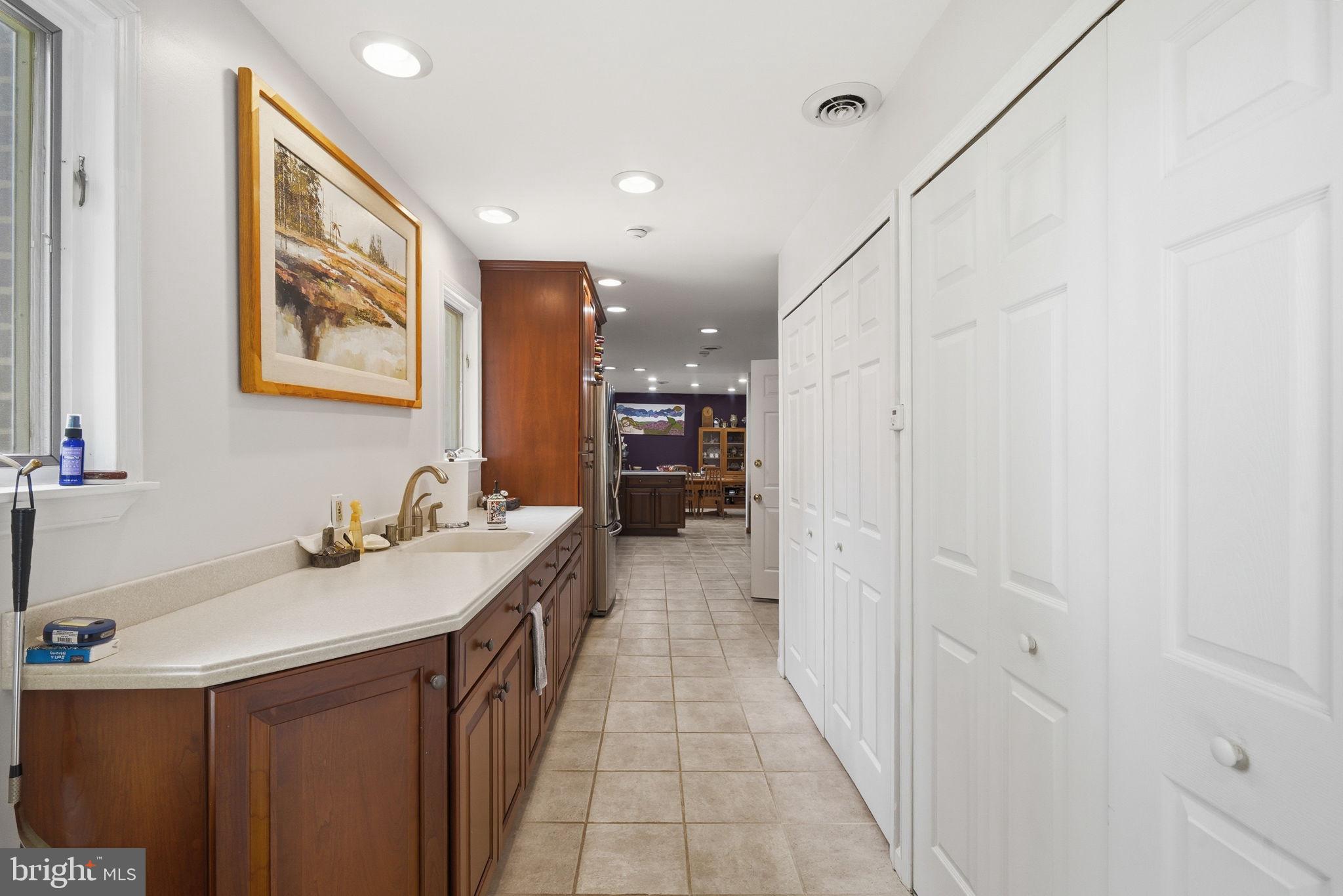 47 North Lockewood Road Elkton, MD 21921 - Photo 16 of 45 Entrance to kitchen