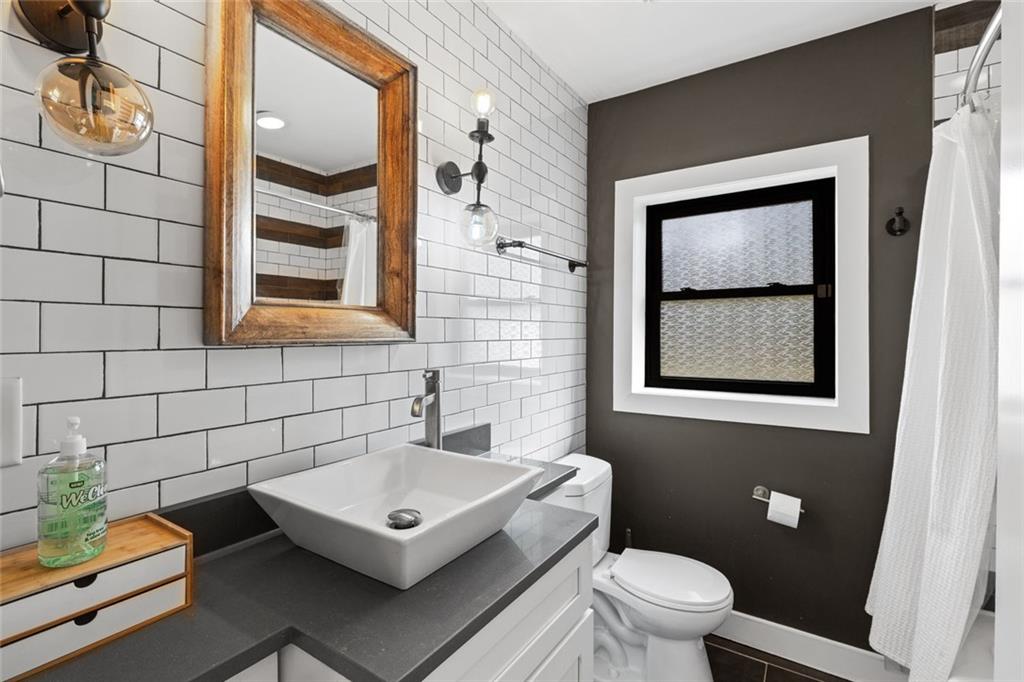 2626 Habersham Drive Decatur, GA 30032 - Photo 13 of 21