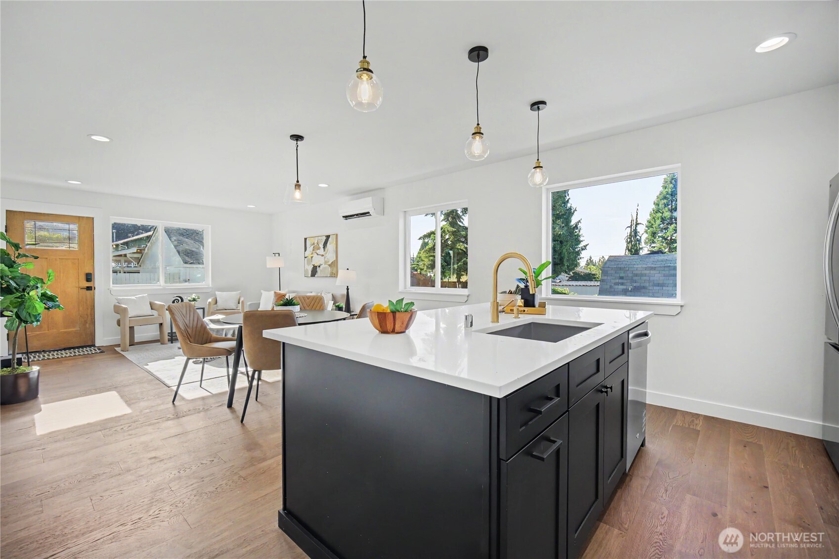 5610 Rockefeller Avenue, Unit 2 & 3 Everett, WA 98203 - Photo 4 of 24